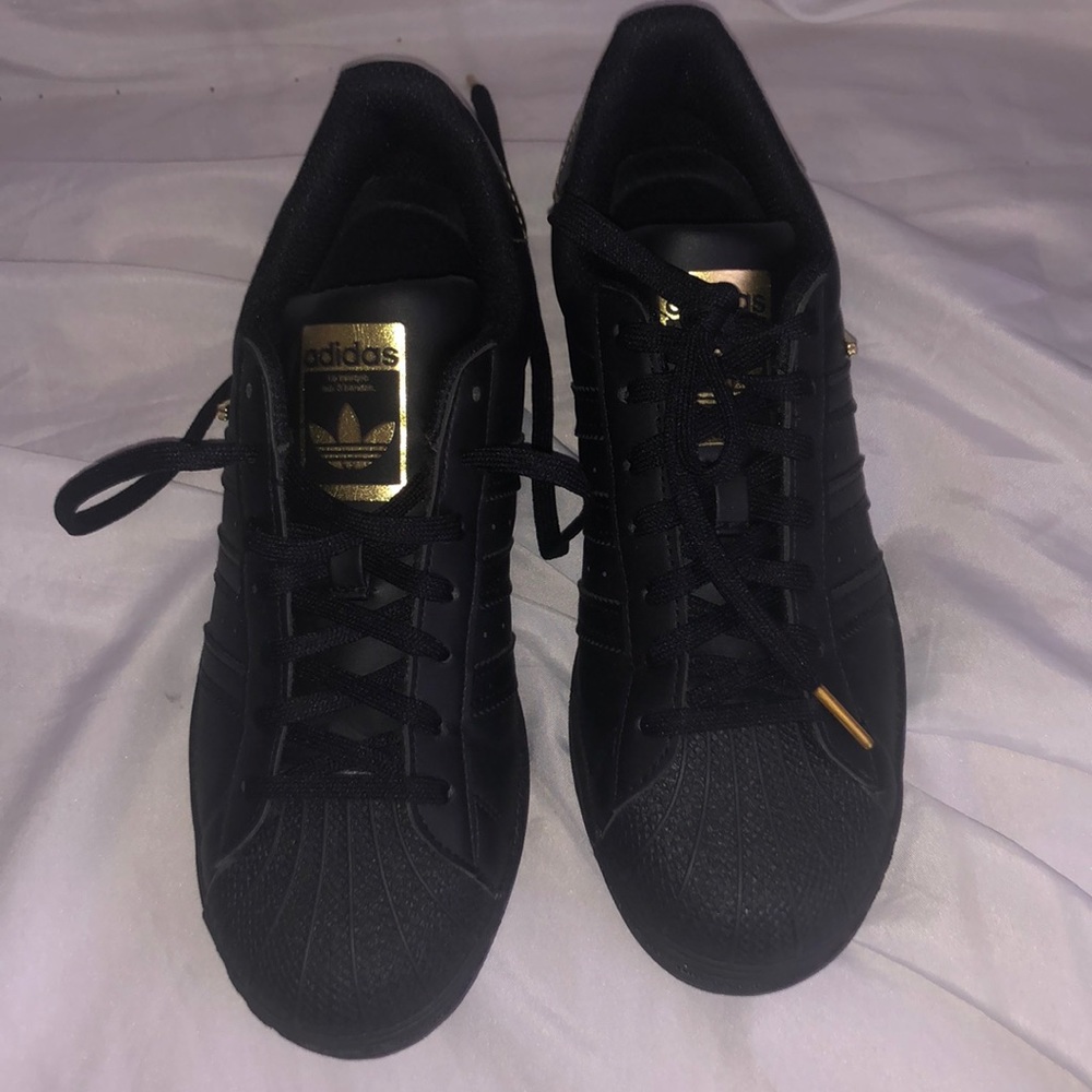 Black addidas